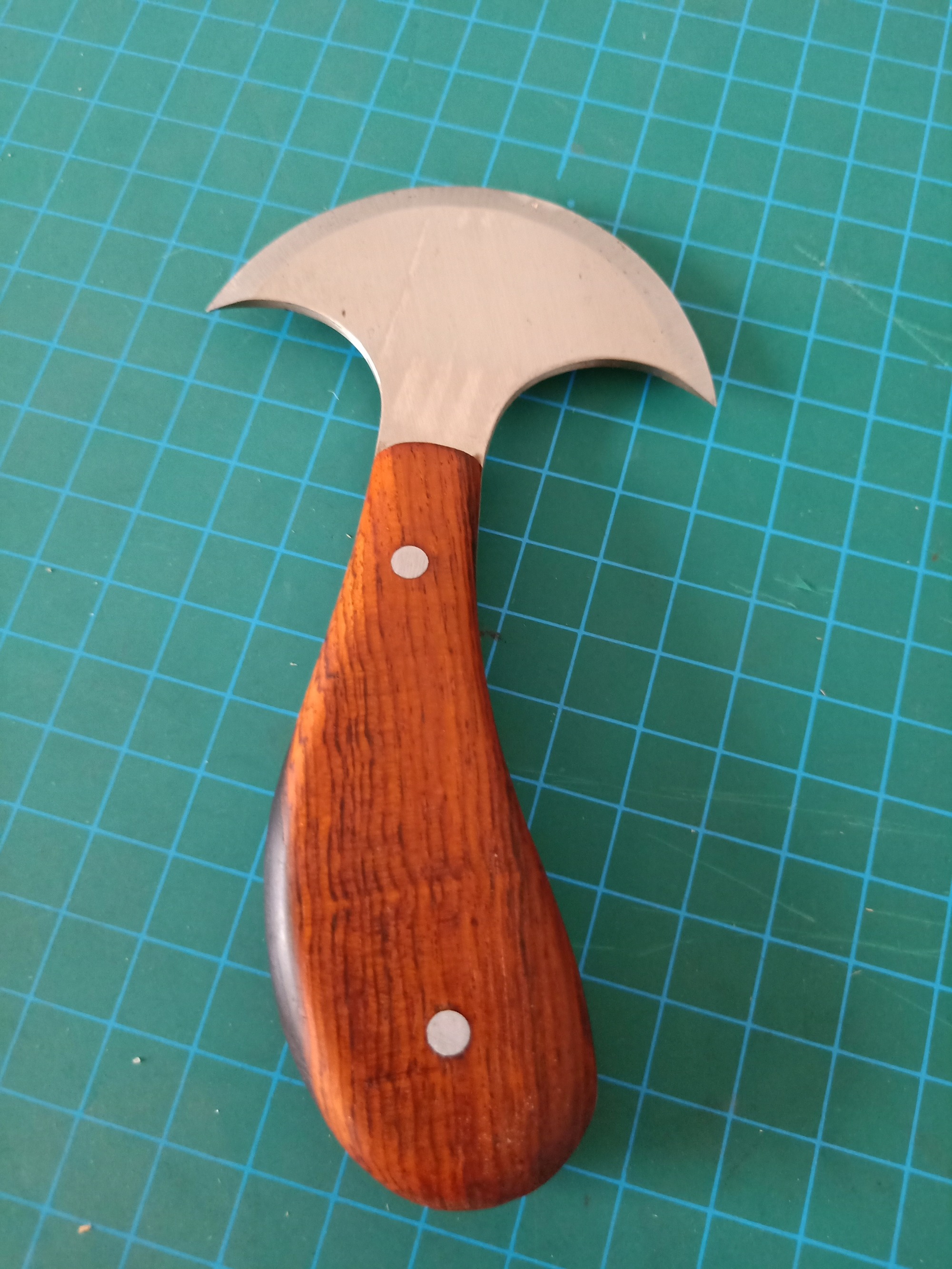 Full Tang Cleaver Bone Knife with Curved Rosewood Handle – Dispatch Knives